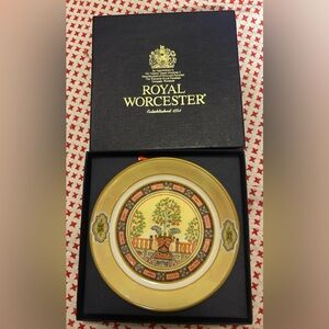 vintage Royal Worcester Versailles fine bone china trinket dish or pin dish.